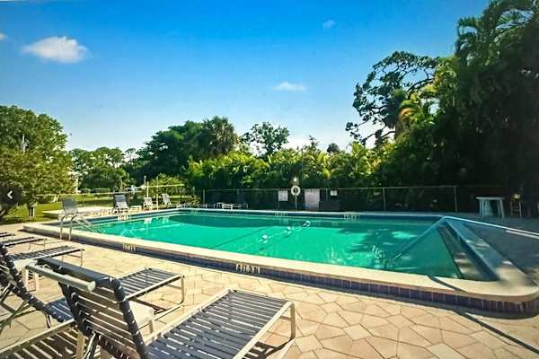 House sit in Fort Myers, FL, US