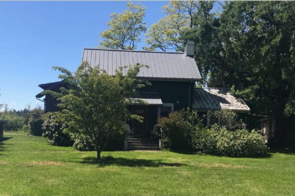 House sit in Anacortes, WA, US