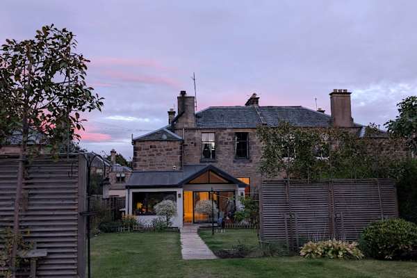 House sit in Edinburgh, United Kingdom