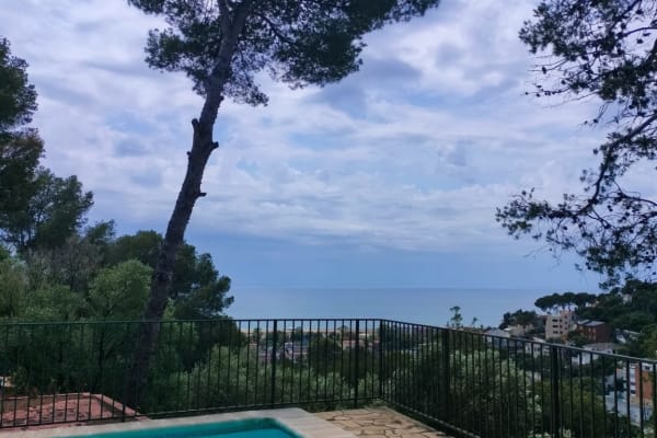 House sit in Castelldefels, Spain