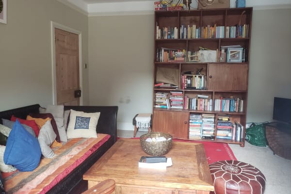 House sit in Fenny Compton, United Kingdom