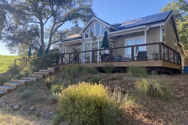 House sit in Cloverdale, CA, US