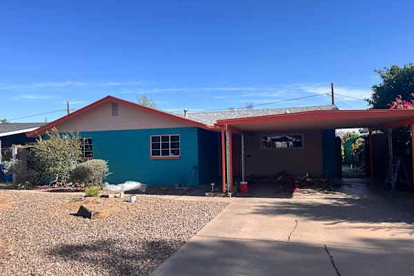 House sit in Phoenix, AZ, US