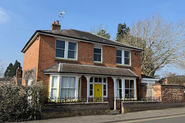 House sit in Warwick, United Kingdom