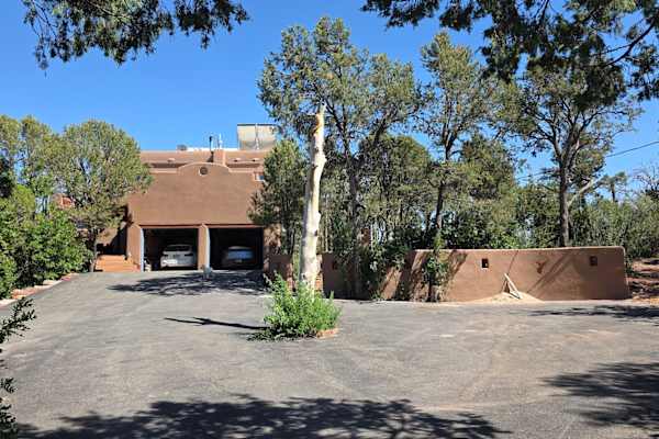 House sit in Cedar Crest, NM, US
