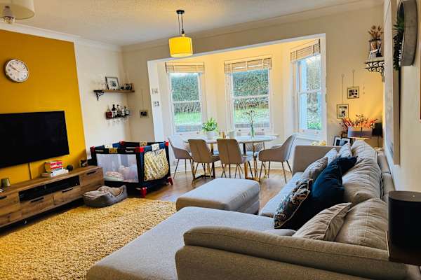 House sit in Surbiton, United Kingdom