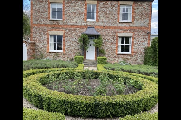 House sit in Faringdon, United Kingdom