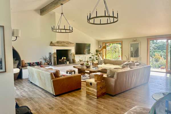 House sit in Carpinteria, CA, US