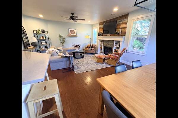 House sit in Bend, OR, US