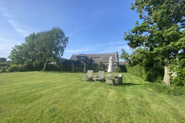 House sit in Holmfirth, United Kingdom