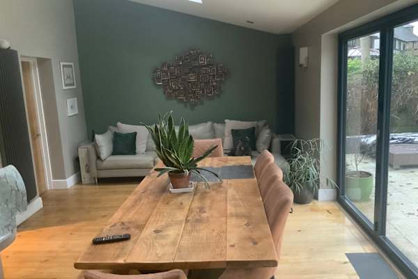 House sit in Epsom, United Kingdom