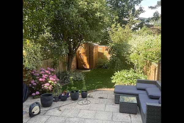 House sit in South Wimbledon, United Kingdom