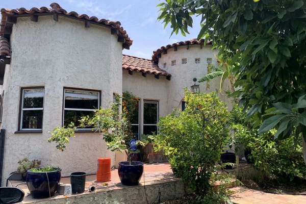 House sit in West Hollywood, CA, US