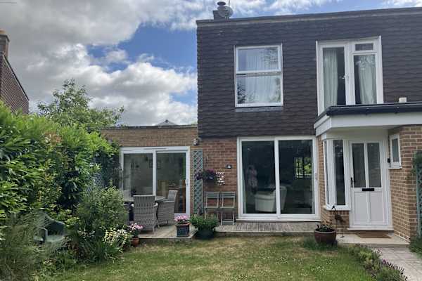 House sit in Cheltenham, United Kingdom