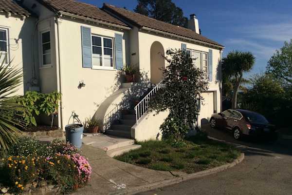 House sit in Oakland, CA, US