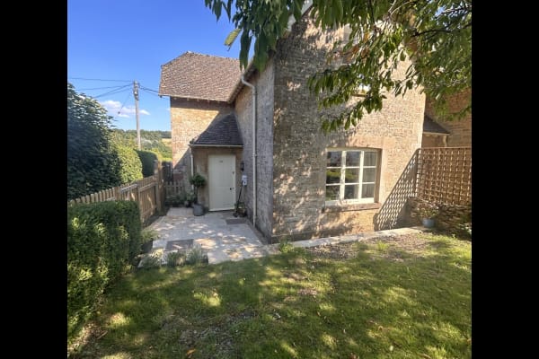 House sit in Cirencester, United Kingdom