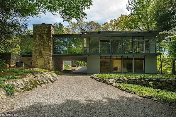 House sit in Greenwich, CT, US