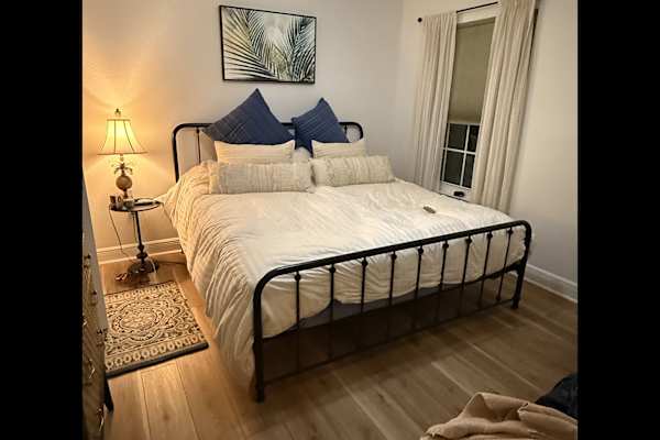 House sit in Fort Myers, FL, US