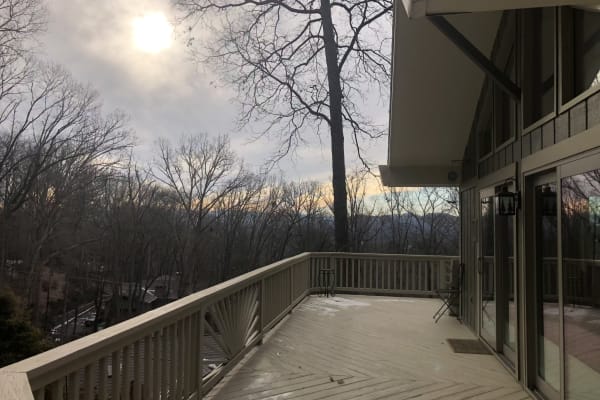 House sit in Asheville, NC, US