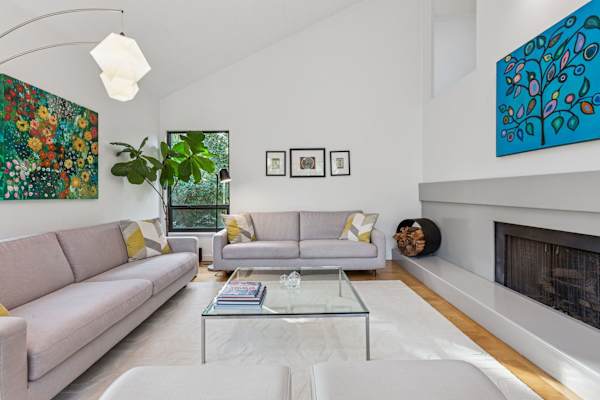 House sit in North Vancouver, BC, Canada