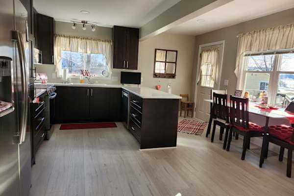 House sit in Wayzata, MN, US