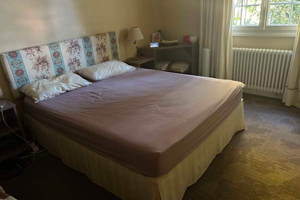 House sit in Bergerac, France