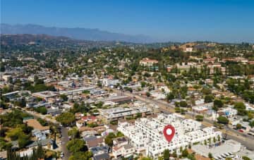 View of Eagle Rock Blvd and our specific townhouse under the red pin.