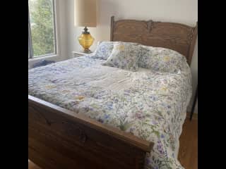 Guest bedroom