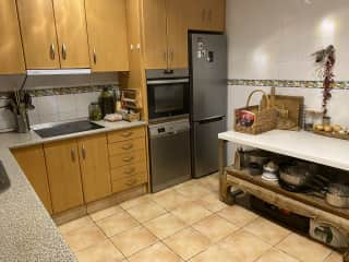 Spacious kitchen, plenty of space for cooking