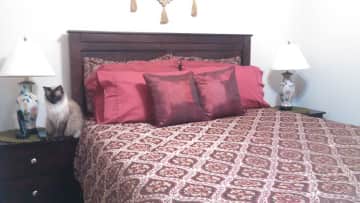 Guest bedroom