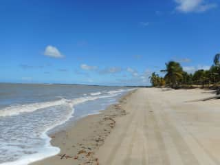 5 minute walk to the beach