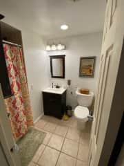 Primary en suite bathroom
