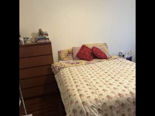 Upstairs bedroom- queen bed