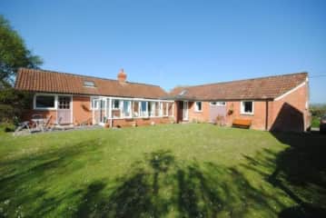 my bungalow with conservatory and yard