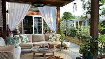 garden seating area