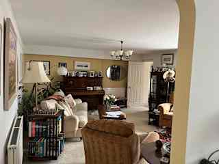 arch from dining room to lounge