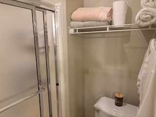 2th bathroom