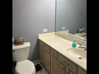 3rd floor guest bathroom