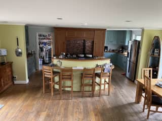 Looking towards the kitchen area