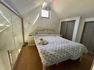 Guest bedroom in annex