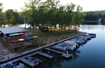 Boat dock at Way point. Coffee shop and breakfast and lunch. Music at night in the summer. It about 5 minutes from my home.
