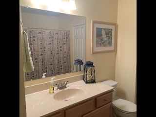2nd floor full bathroom