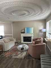 Front sitting area adascent to dining room