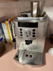 Automatic coffee machine