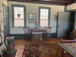 Dining area in kitchen