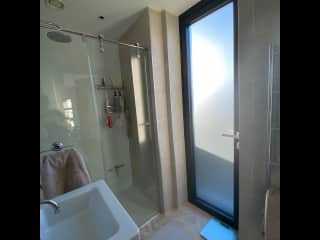 The en-suite also has balcony access!