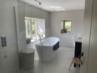 Main bathroom