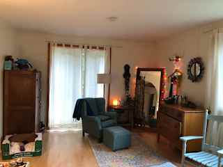Other side of the bedroom