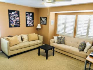 Upstairs guest room with DESK, single daybed, single futon + desk (with printer).