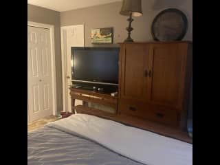 All the Bedrooms have Tv with Roku